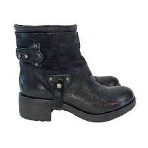 Vera Wang Designer Leather & Suede Black Moto Harness Ankle Boots sz 7M $360